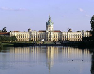 Schloss Charlottenburg Alter und neuer Flugel Alter und neuer Flügel des Schlosses Charlottenburg © SPSG