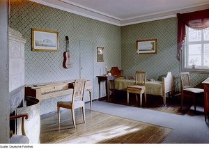Schillers Arbeits- und Sterbezimmer in seinem Wohnhaus fotographiert von Richard Peter (1895-1977) um das Jahr 1963 aufgenommen.